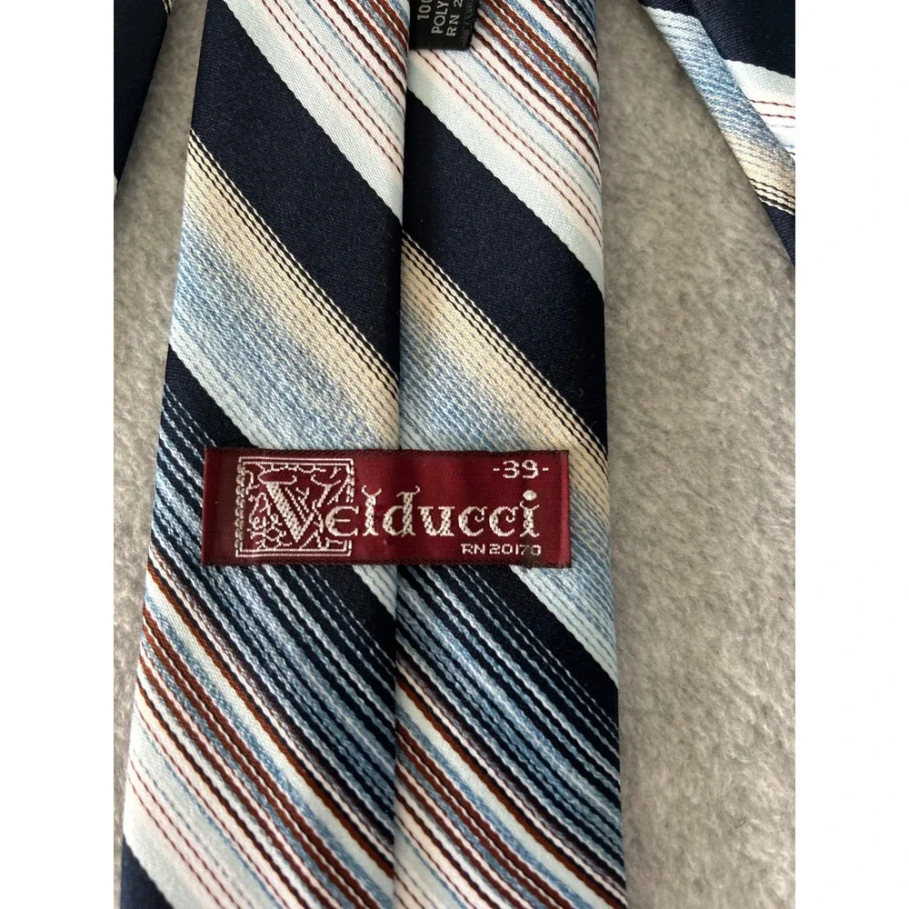 Velducci Mens Navy Blue Light Blue Cream‎ Striped Polyester Necktie RN 20170